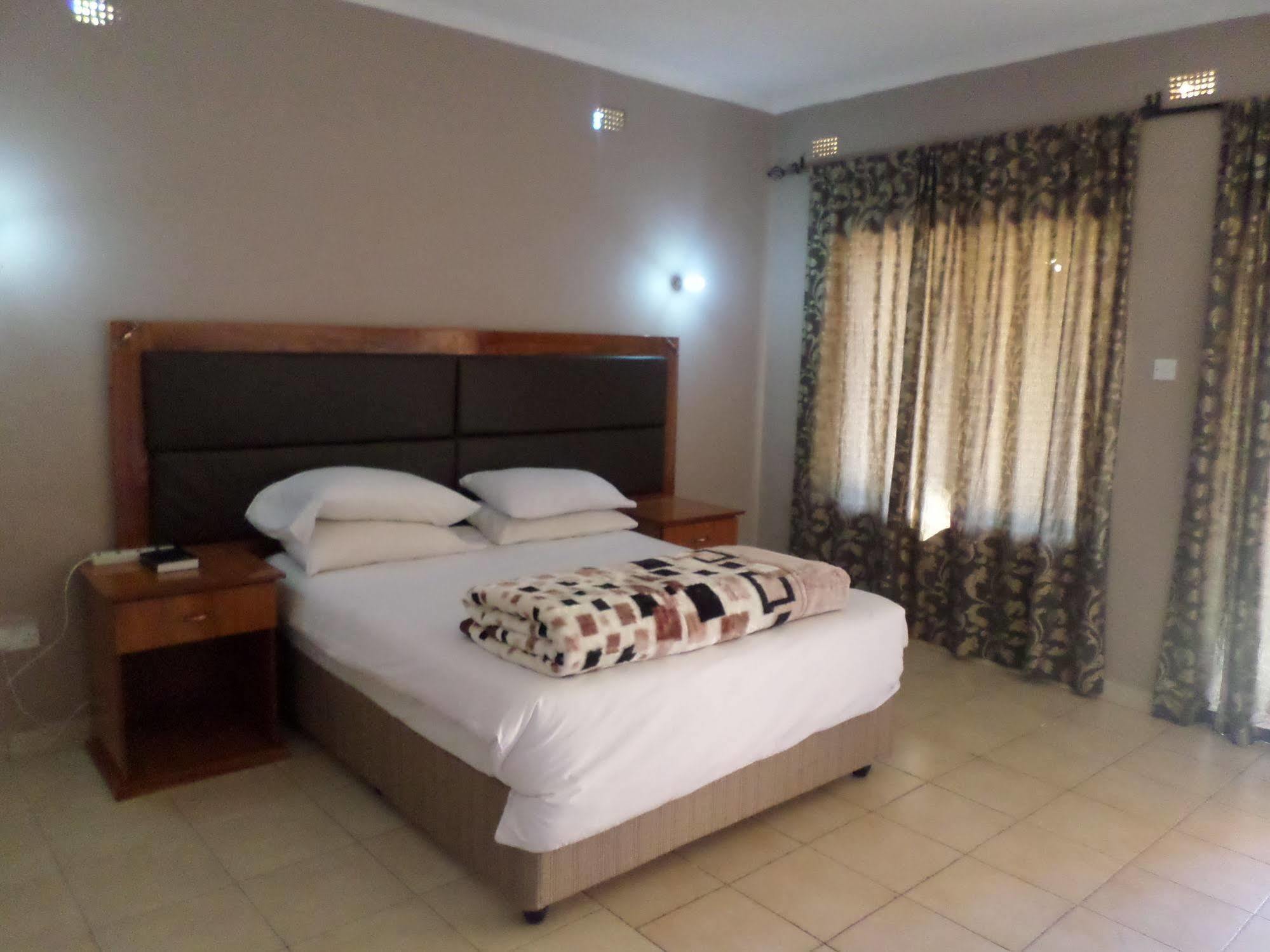 The View Lodge Victoria Falls Eksteriør bilde
